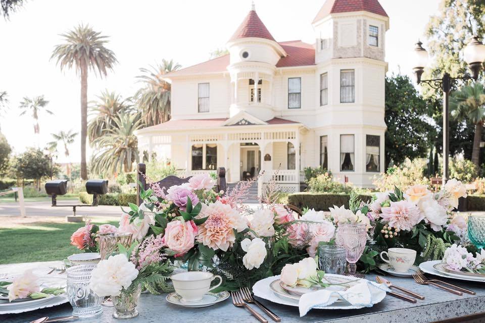 casa-romantica-courtyard-couples-portraits-with-ocean-view-san-clemente-orange-county-wedding-photography