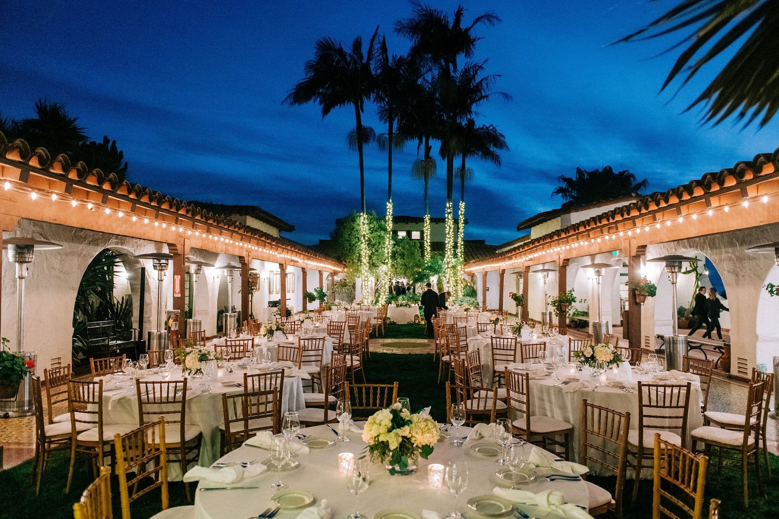 pelican-hill-rotunda-couples-portraits-at-sunset-newport-beach-orange-county-wedding-photography
