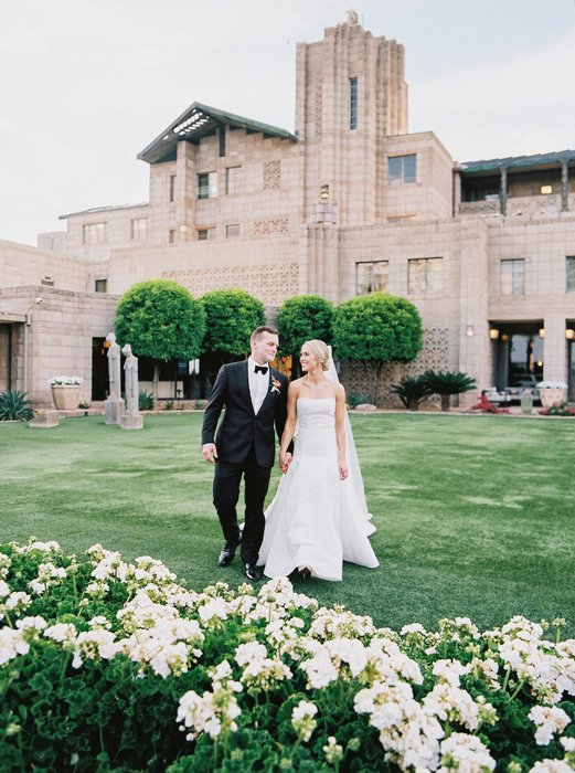Golden hour wedding photography at the Arizona Biltmore resort