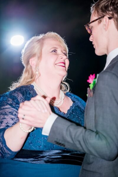 Lovelee Photography (www.loveleephotos.com) Scottsdale Wedding Photographers