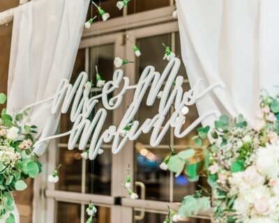 Scottsdale Wedding Photographers Lovelee Photography (www.loveleephotos.com) Scottsdale Wedding Photographers