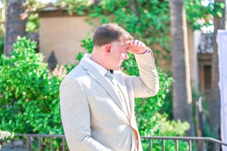 Arizona Wedding Photography at Royal Palms Arizona Wedding Photography at Royal Palms
